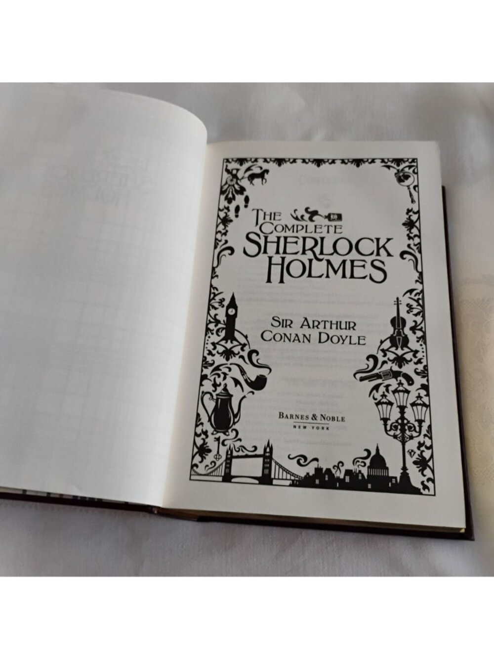 The Complete Sherlock Holmes Hardcover, Barnes & Noble 2009 Leather Brown Gilt - Picture 7 of 8